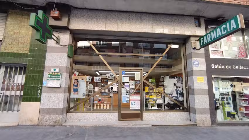 Farmacia Ldo. Luis M. Llanes Garc&iacute;a