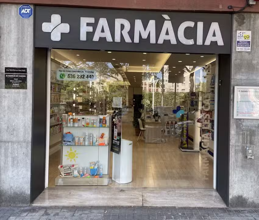 Farm&agrave;cia Les Casernes