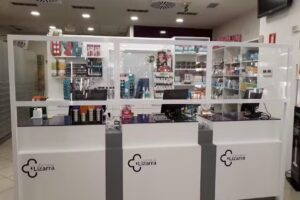 Farmacia LIZARRA (Lcda. Cristina Hern&aacute;ndez)