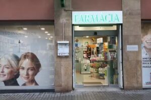 Farm&agrave;cia Llan&ccedil;a 35