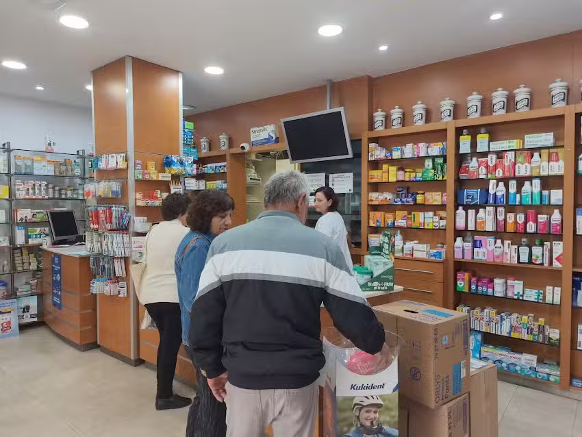 Farmacia Llaudes C B &ndash; Ldo. Vicente Llaudes