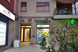 Farm&agrave;cia Llic. J. Fern&aacute;ndez Orom&iacute;