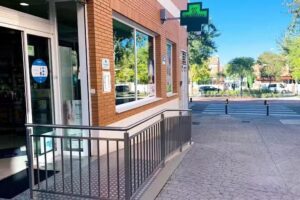 Farmacia L&oacute;pez Cediel