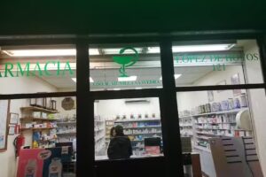 Farmacia L&oacute;pez de Hoyos 121