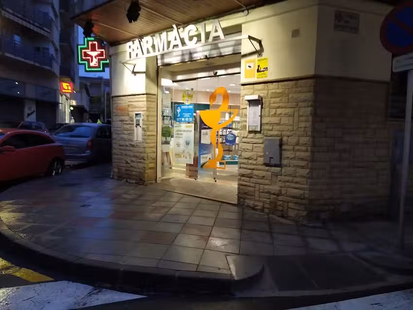 Farm&agrave;cia Lopez