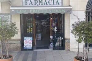 Farmacia Los Príncipes (Lda. Prieto Silván)