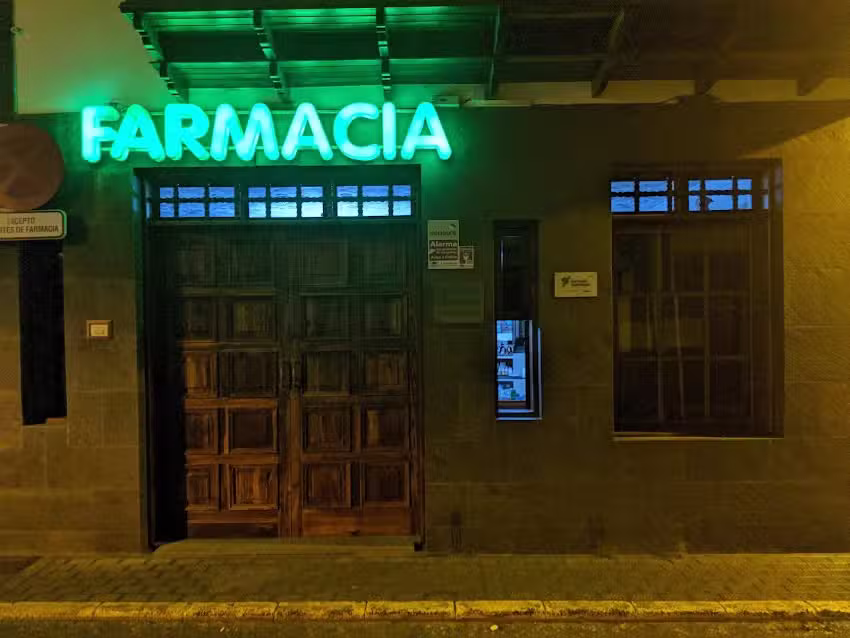 FARMACIA M&ordf; ESTHER ARENCIBIA ARTILES