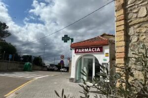 Farm&agrave;cia Maite Costa (Calders)