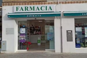 Farmacia Mar del Plata entre Triana y Los Remedios en Sevilla