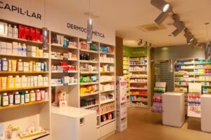 Farm&agrave;cia Maria Carme Riera Baigorri