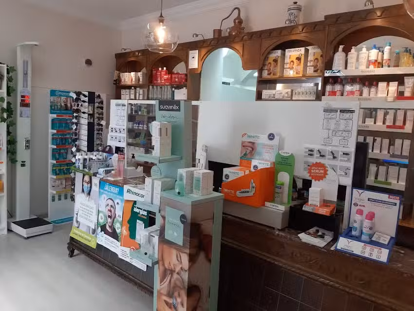 Farmacia Maria Garcia Mu&ntilde;iz, Piercing y Pendientes