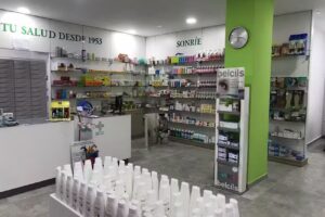 Farmacia Maria Rosa Fernandez y Jose Antonio Camacho