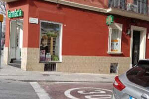 Farm&agrave;cia Maria Uny&oacute; Bover