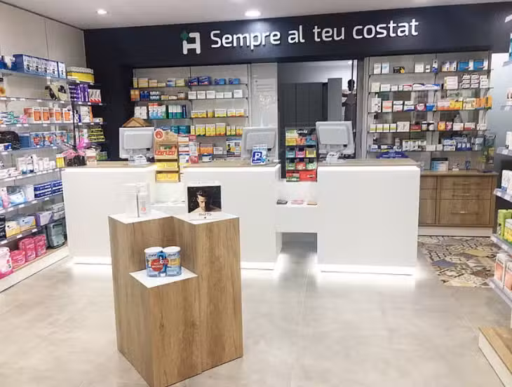 Farm&agrave;cia Mart&iacute;