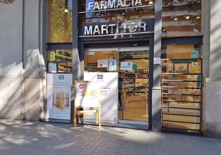 Farm&agrave;cia Mart&iacute; Tor