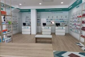 Farmacia Mart&iacute;n Luque, C.B. Farmacia La Paz Ecija