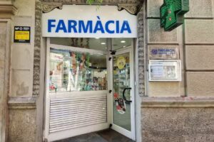 Farmacia Mart&iacute;nez