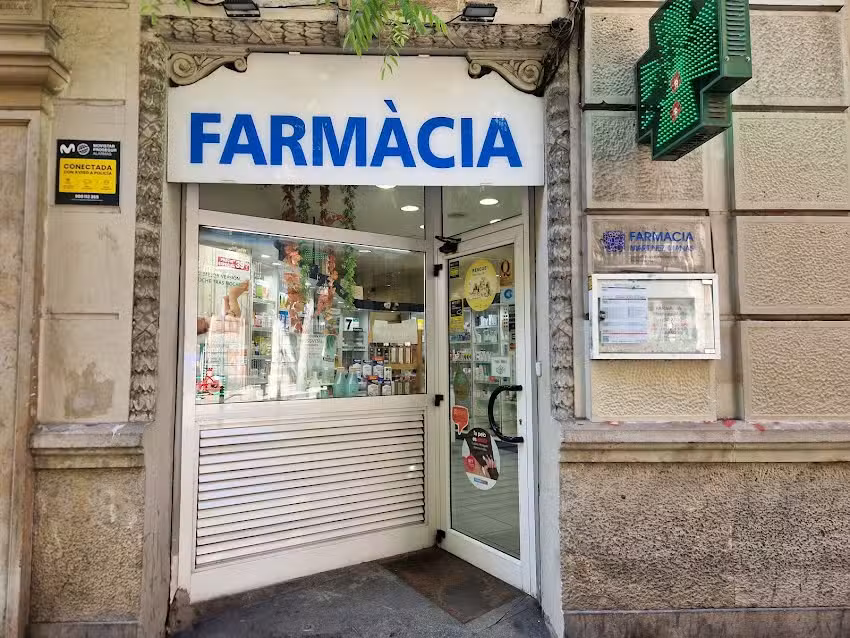 Farmacia Mart&iacute;nez