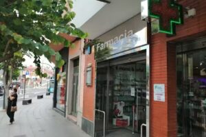 Farmacia Mart&iacute;nez Barona