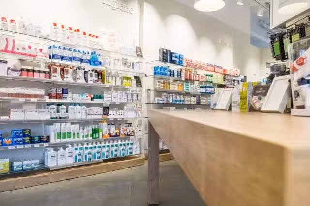 Farmacia Mataro &ndash; Farm&agrave;cia Els Jutjats