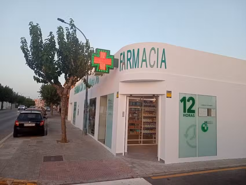 Farmacia Medina 76