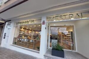 Farm&agrave;cia Mestral