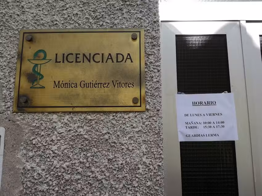 Farmacia M&oacute;nica Guti&eacute;rrez V&iacute;tores