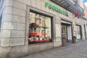 Farm&agrave;cia Montaner Picart