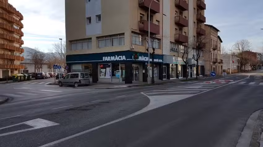 Farm&agrave;cia Montany&agrave; Dou