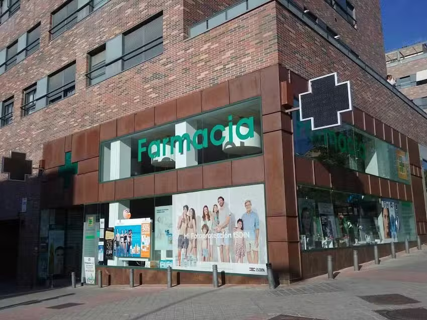 Farmacia Montesclaros &ndash; Montecarmelo