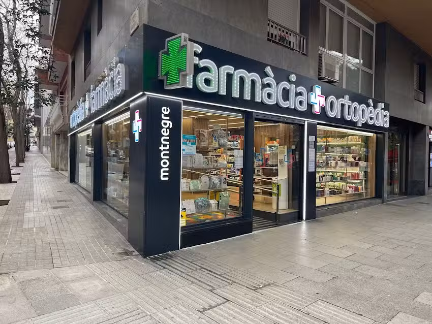 Farm&agrave;cia Montnegre