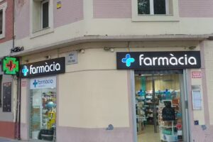 Farm&agrave;cia Montse Villar