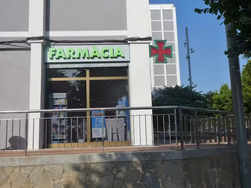 Farmacia Montserrat Fern&aacute;ndez Ropero