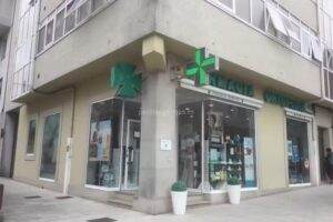 Farmacia Monz&oacute;n