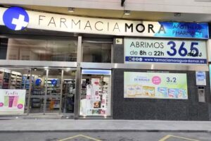 FARMACIA MORA