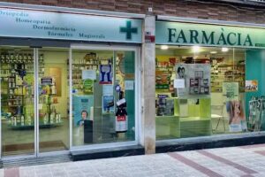 Farm&agrave;cia Neus Forcada Llamusi