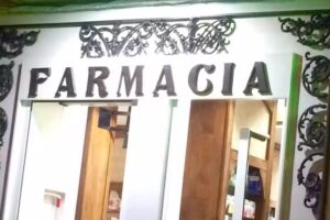 Farm&agrave;cia Neus Revert&eacute; Rosell&oacute; 13h