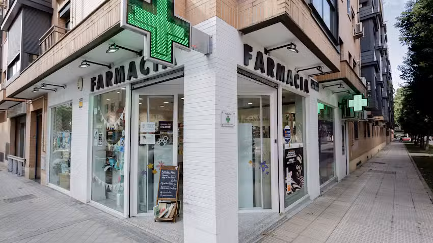 Farmacia Nore&ntilde;a -Lda. Ana Montilla Hueso-