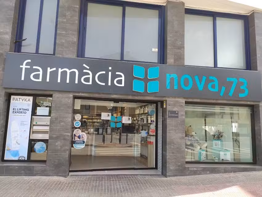 Farm&agrave;cia Nova,73