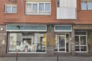 Farm&agrave;cia N&uacute;ria Areny