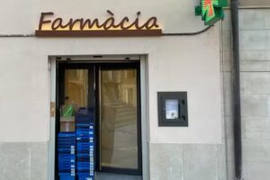 Farm&agrave;cia N&uacute;ria Barrull &ndash; La Granadella