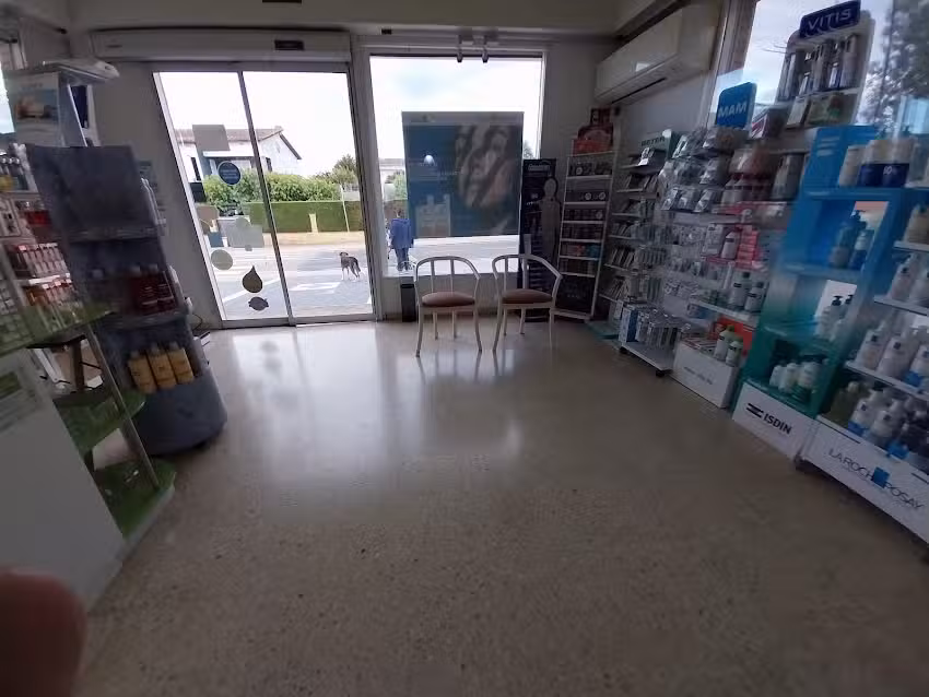 Farm&agrave;cia N&uacute;ria Dellonder Frigol&eacute;