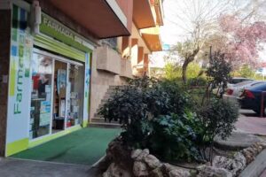 Farmacia O&ntilde;a 27