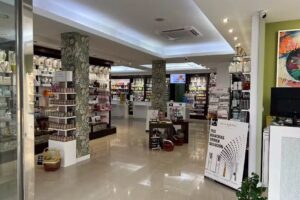 Farmacia &Oacute;ptica Blasco Bazo