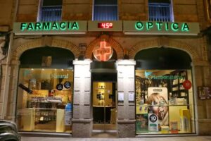 Farm&agrave;cia &Ograve;ptica Capellades