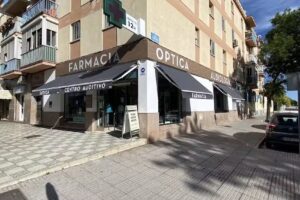 Farmacia- &Oacute;ptica- Centro Auditivo Rosa Celeste