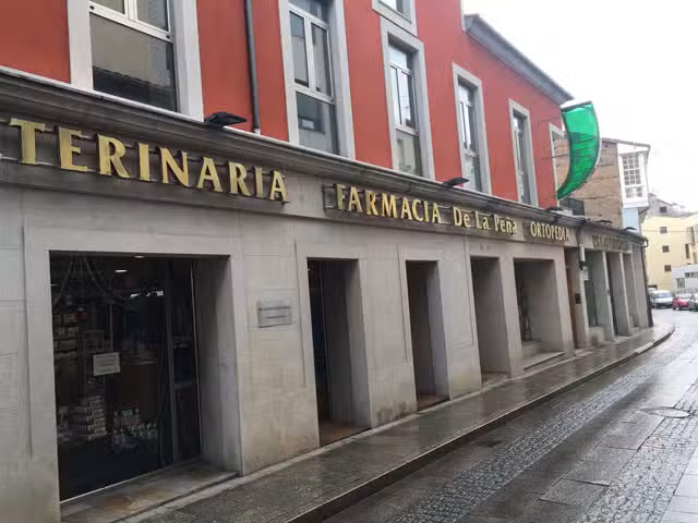 Farmacia &ndash; &Oacute;ptica De La Pe&ntilde;a