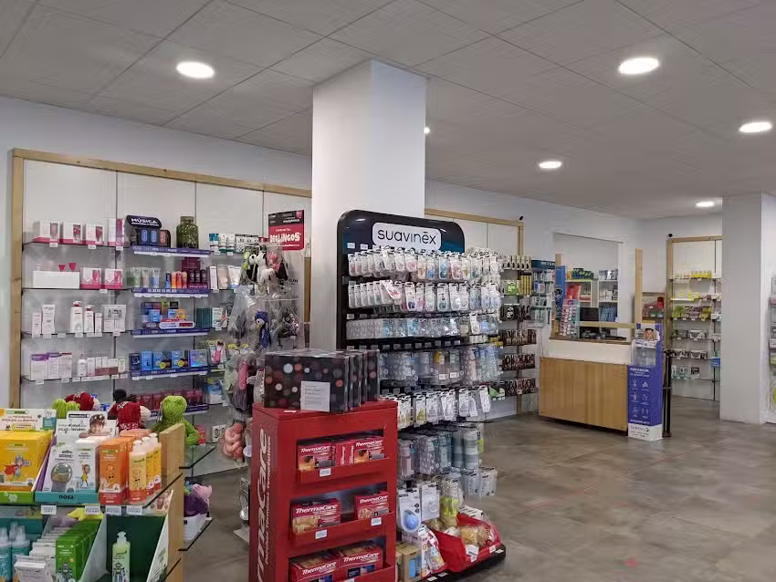 Farm&agrave;cia &Ograve;ptica Marc Punsola 12H