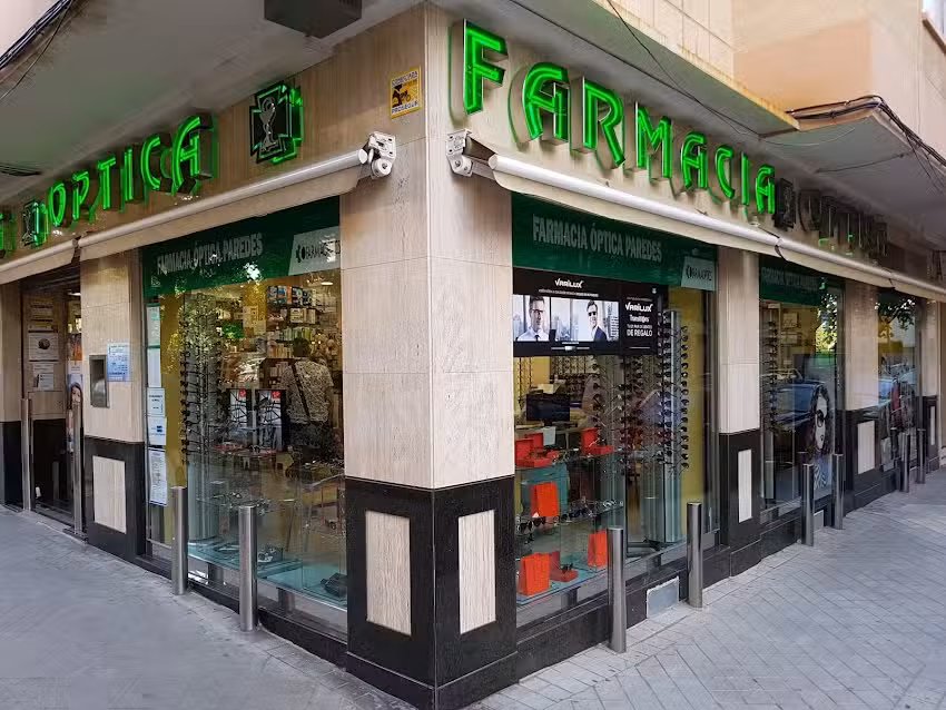FARMACIA-&Oacute;PTICA PAREDES