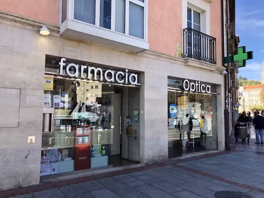 Farmacia &oacute;ptica Vega Lda. M Pilar Tom&aacute;s Garc&iacute;a